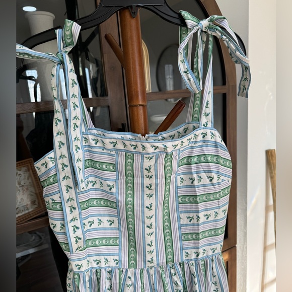 NWT Gal Meets Glam Geraldine - Picture 5 of 10